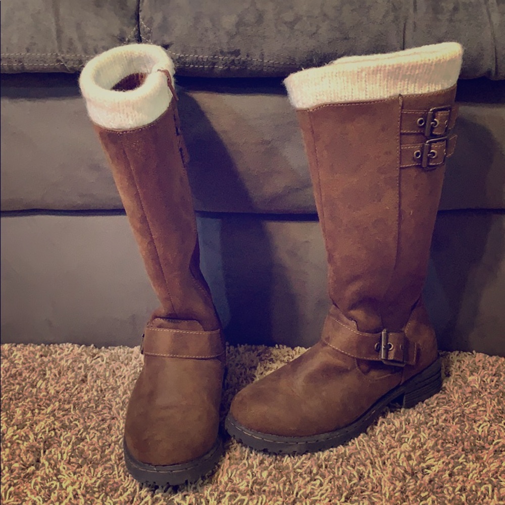 Girls boots